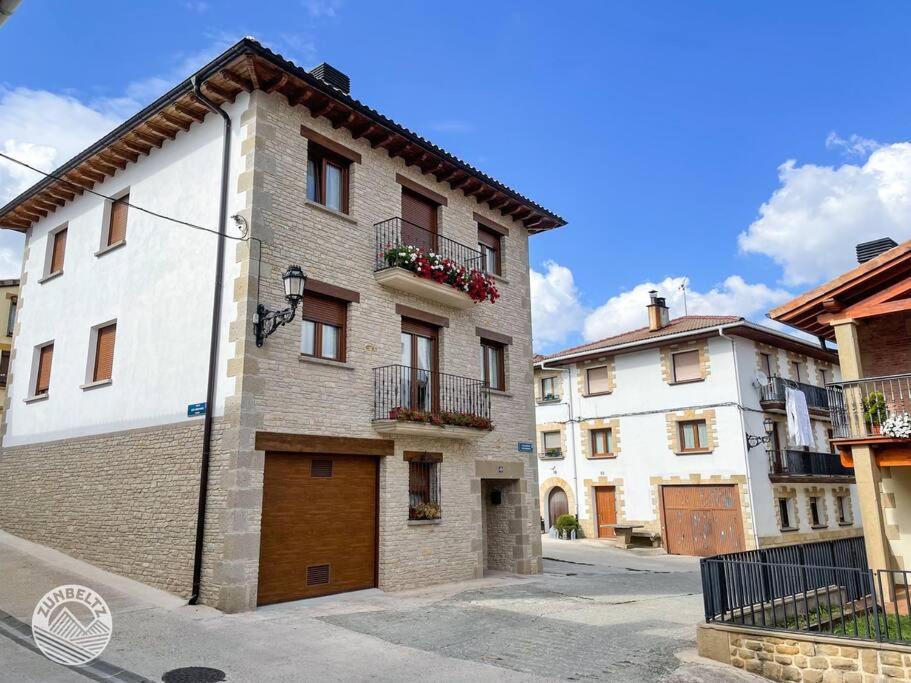 Casa Zunbeltz De 3 Habitaciones En Plena Montana Lezaun Екстер'єр фото
