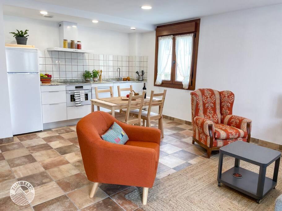 Casa Zunbeltz De 3 Habitaciones En Plena Montana Lezaun Екстер'єр фото